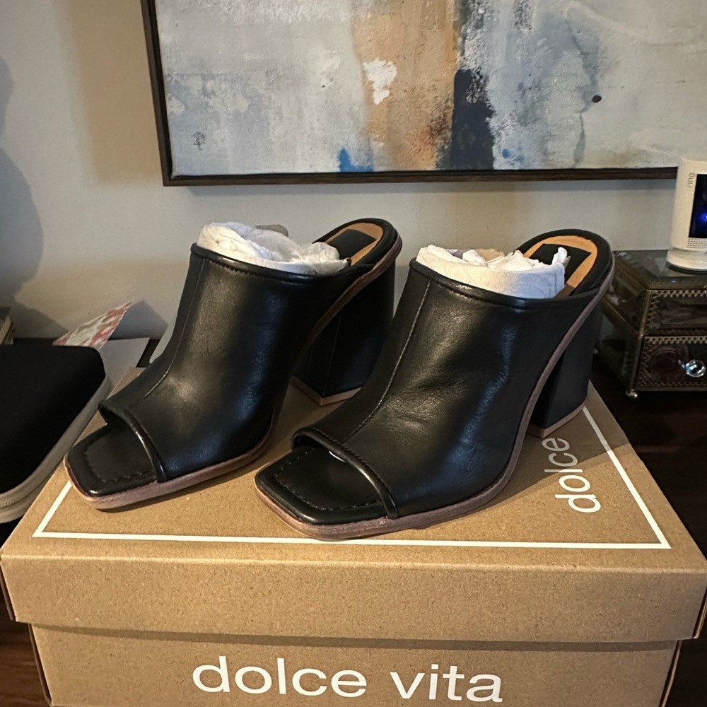 Dolce vita mules very comfortable size 6.5 black